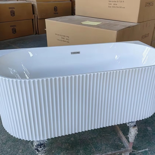 Line Freestanding Bathtub